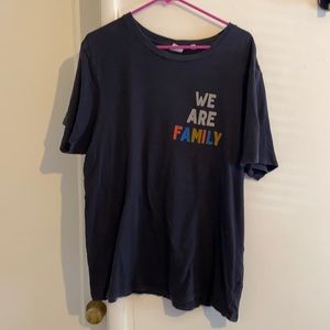 Black “we are family” tee. Brand: junk food. Size large